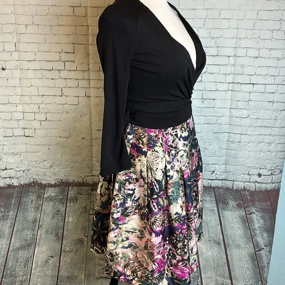 Diane Von Furstenberg Jewel Wrap Dress 2 Black Floral Pleated Silk Combo Classic
